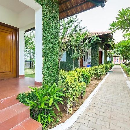 Hotel Riverside Resort And Spa Kumbakonam Eksteriør bilde