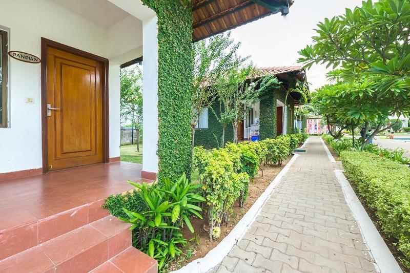 Hotel Riverside Resort And Spa Kumbakonam Eksteriør bilde