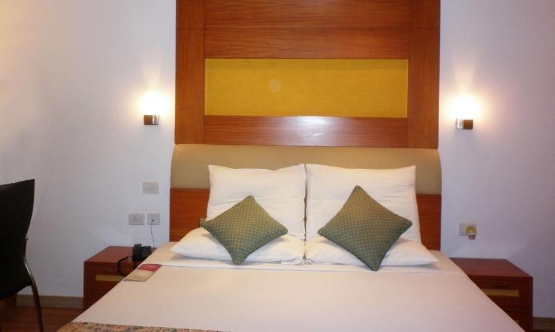 Hotel Riverside Resort And Spa Kumbakonam Eksteriør bilde